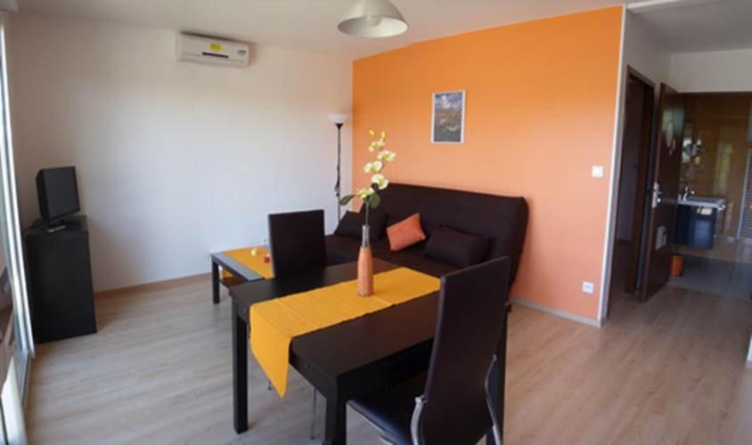 Le Clos Du Champ De L'amour Apartment